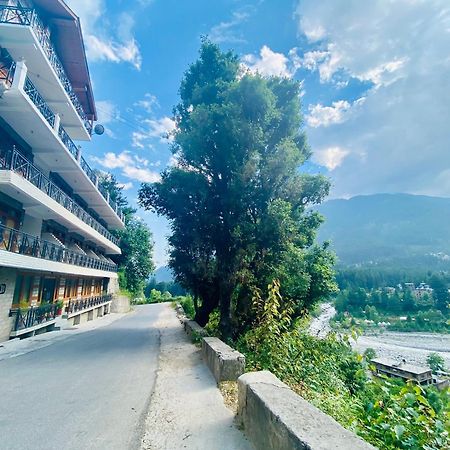 Snow Clad Riverview Hotel & Resort, Manali Manāli Exterior foto