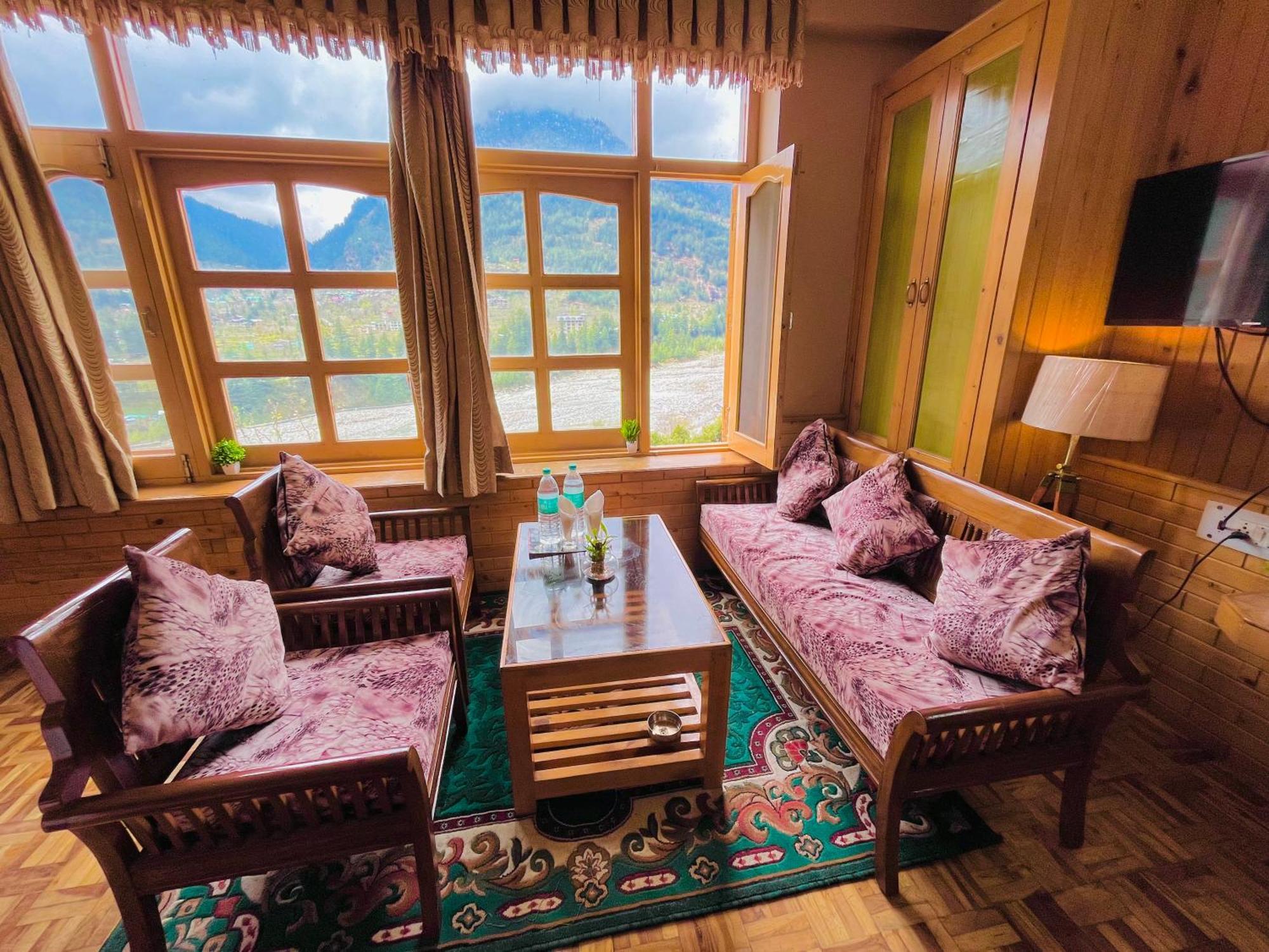 Snow Clad Riverview Hotel & Resort, Manali Manāli Exterior foto