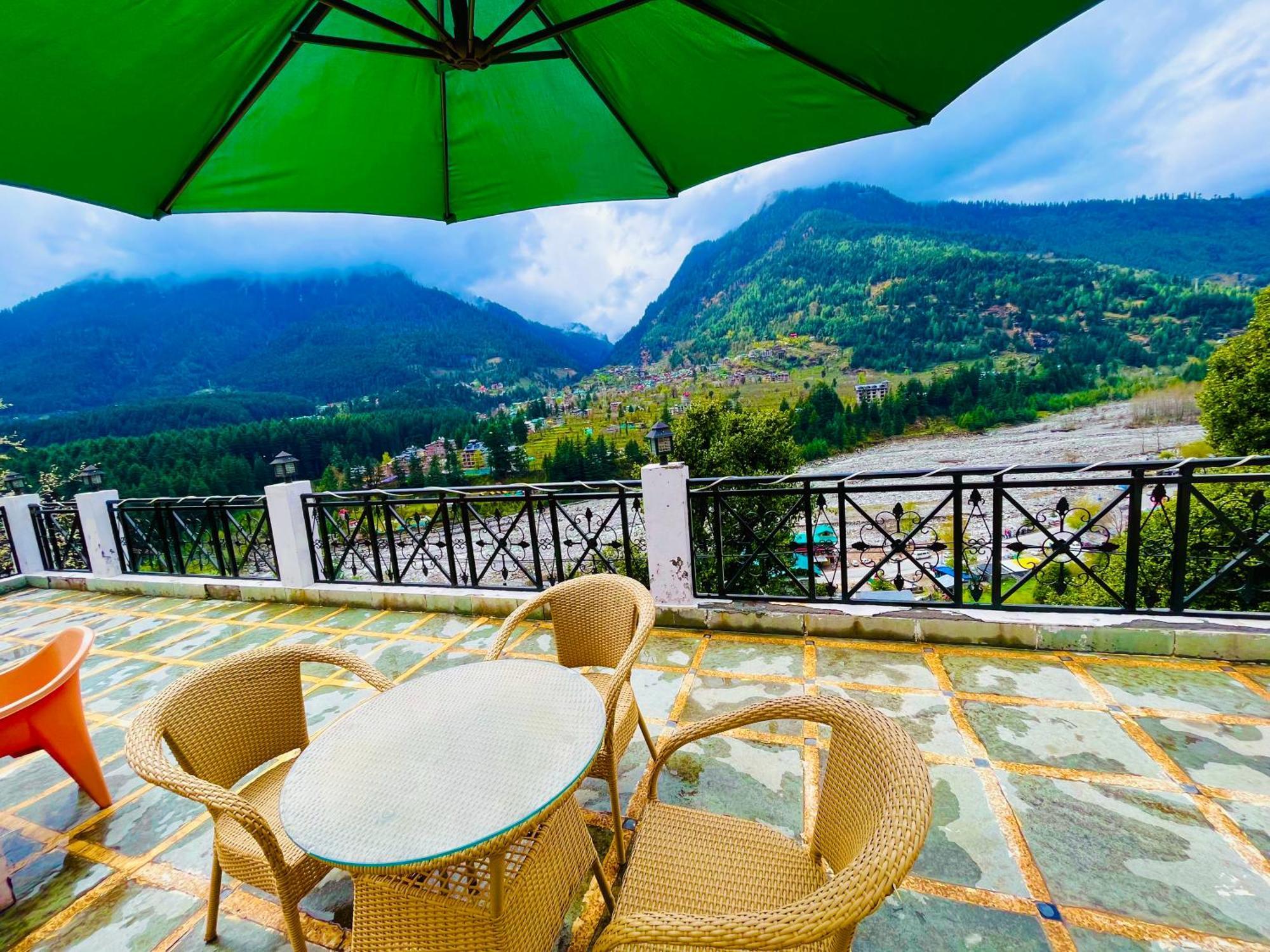 Snow Clad Riverview Hotel & Resort, Manali Manāli Exterior foto