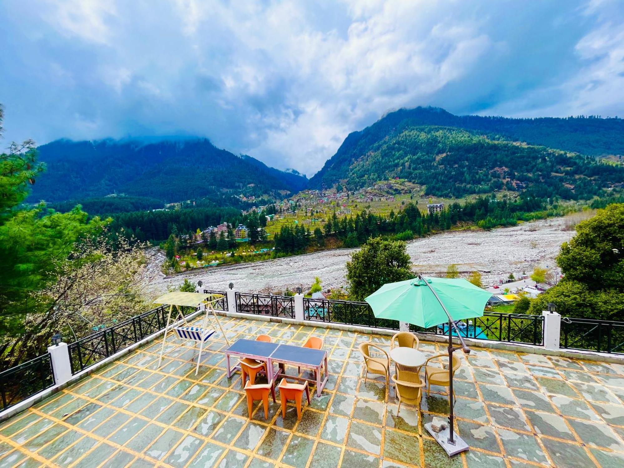 Snow Clad Riverview Hotel & Resort, Manali Manāli Exterior foto