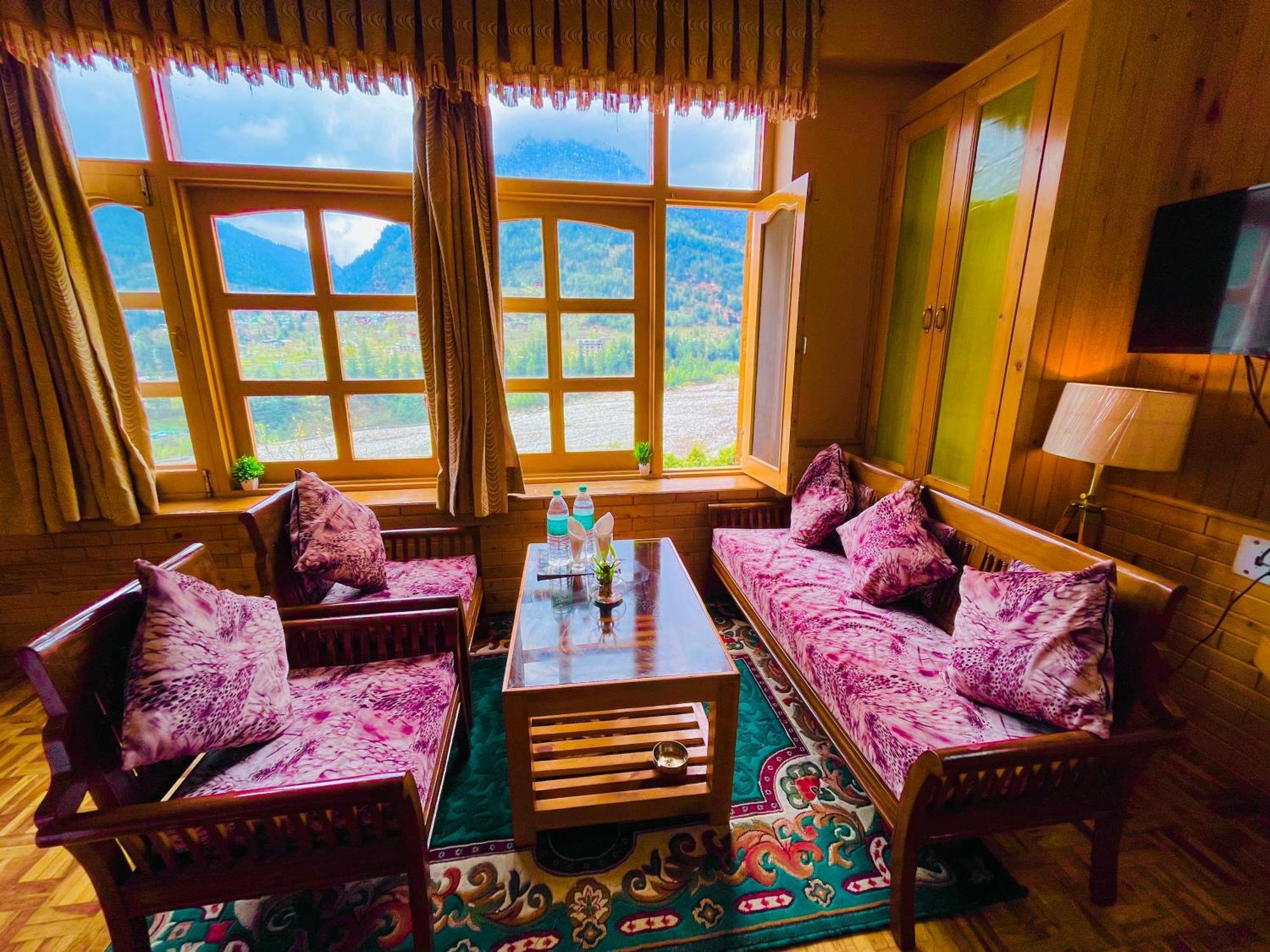 Snow Clad Riverview Hotel & Resort, Manali Manāli Exterior foto