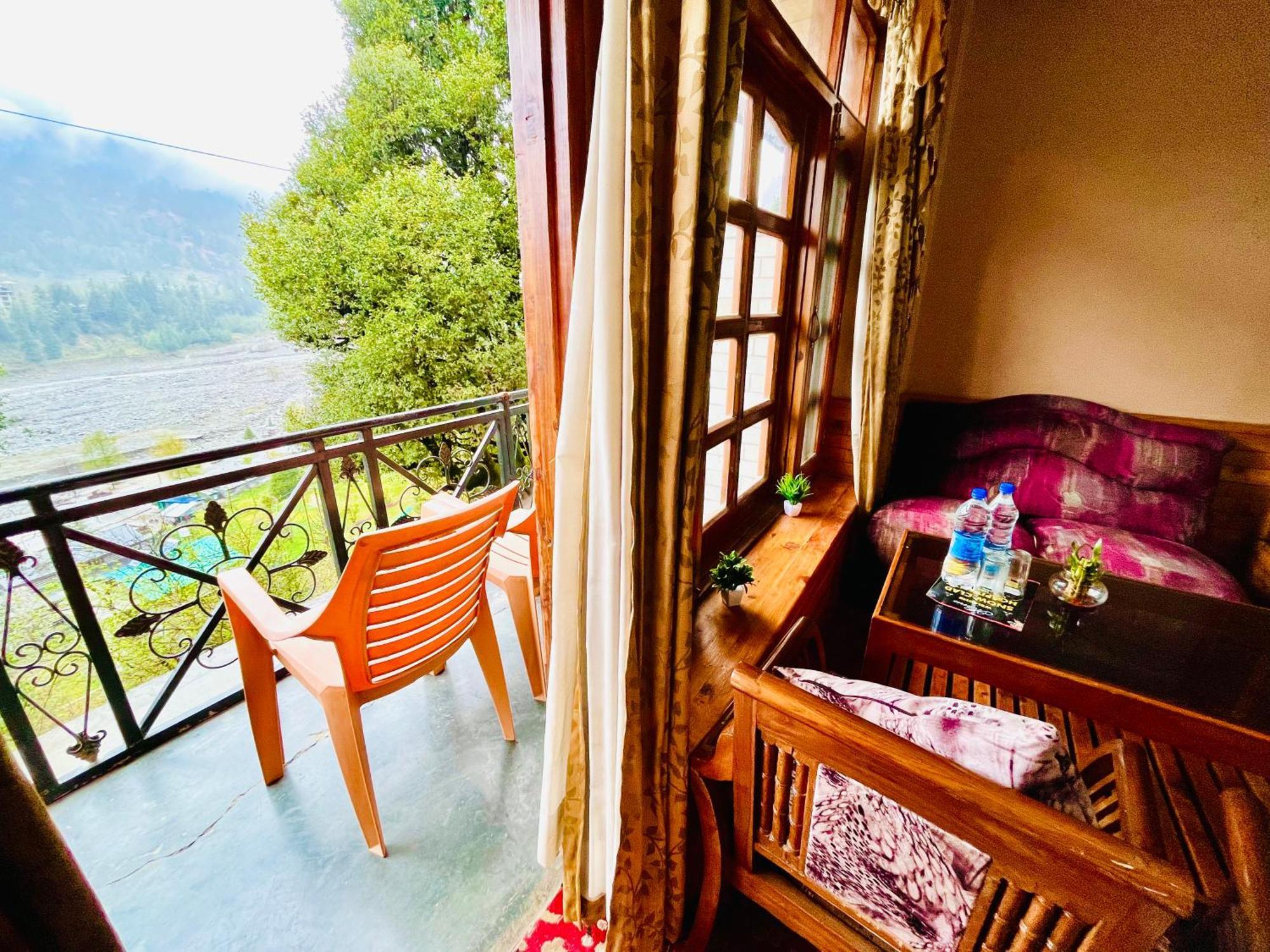 Snow Clad Riverview Hotel & Resort, Manali Manāli Exterior foto